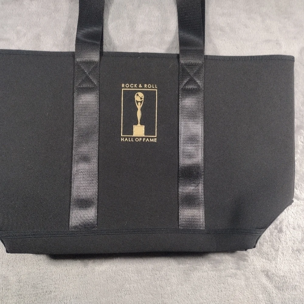 Rock N Roll Hall Of Fame Museum Trophy Neoprene Black Tote Bags NWT